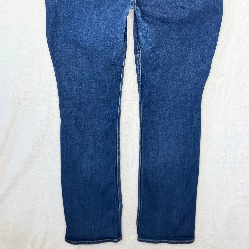Old Navy Women 18 Blue Wow Boot-Cut Mid-Rise Dark Wash Stretch Denim Jeans